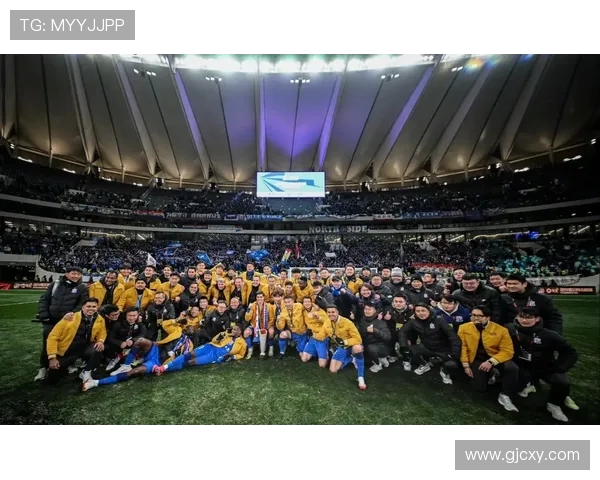 上海足球队逆袭之旅全景纪实从低谷到辉煌的奋斗故事