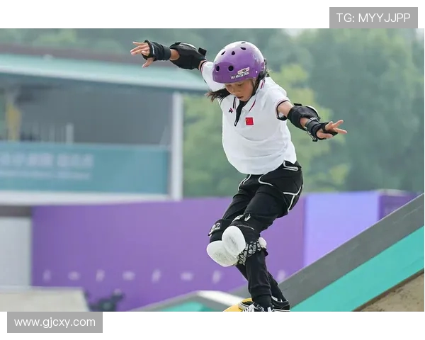 北京滑板队在世界滑板锦标赛中以79分稳居积分榜首位