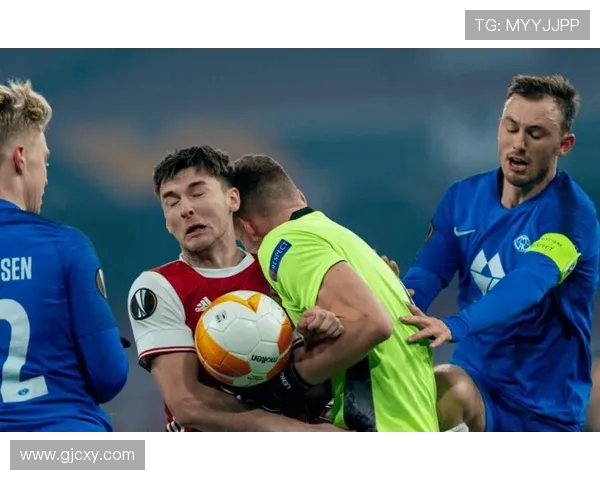 布兰与莫尔德2018年对决回顾:精彩瞬间与战术分析 布兰与莫尔德2018年对决回顾:精彩瞬间与战术分析