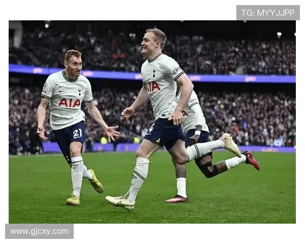 热刺与利物浦巅峰对决决赛精彩瞬间回顾与分析