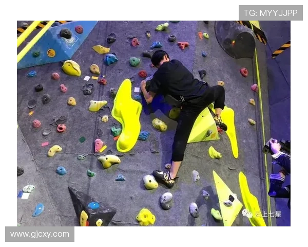 成都极限运动队如何通过包夹革新提升竞技水平与团队协作能力