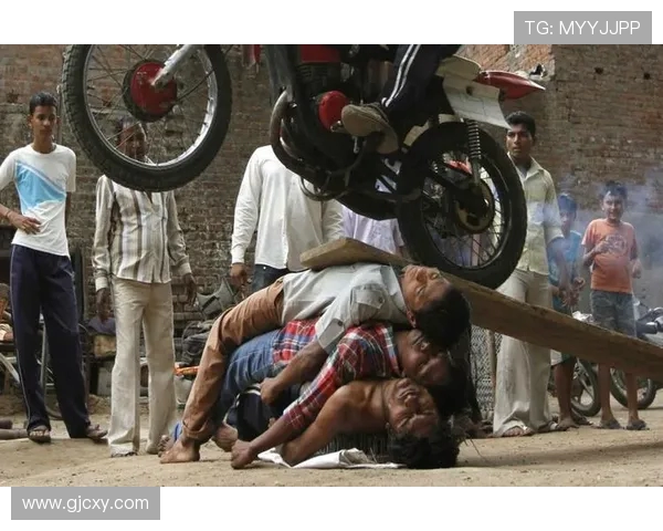 武汉极限运动队的逆袭之旅：挑战极限与梦想的真实记录