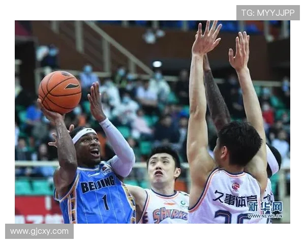 上海与北京羽毛球队赛后技术分析与战术复盘全景观察