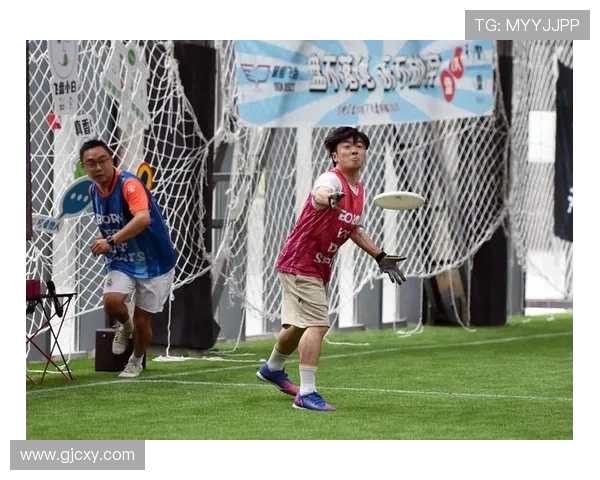 上海飞盘队在攀岩联赛中以81分稳居积分榜首位