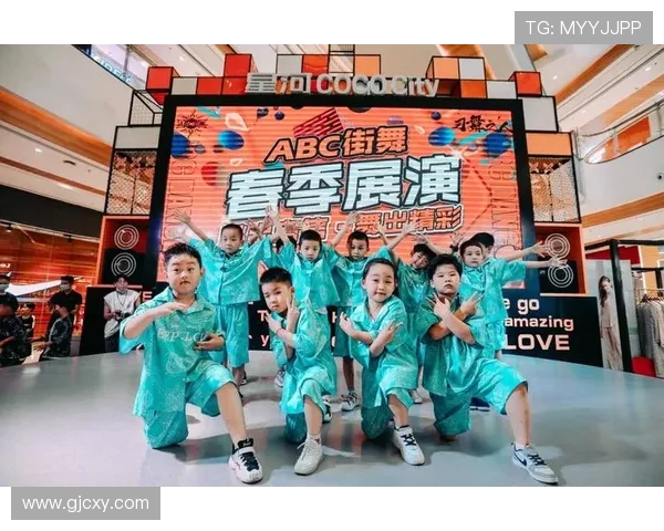 成都街舞队勇闯世界街舞大赛展现实力与激情的逆袭之旅